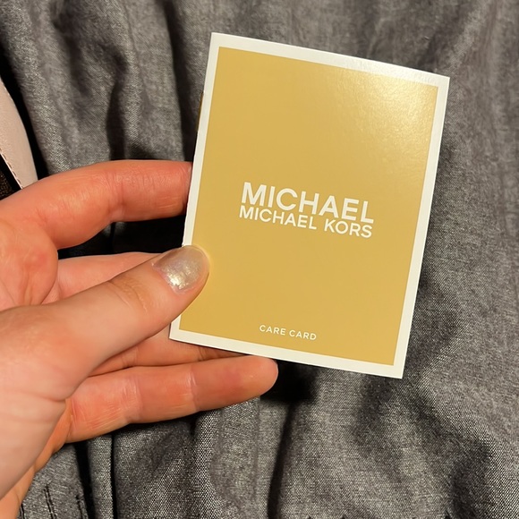 Michael Kors Jet Set Travel Purse with coin purses - Picture 15 of 17